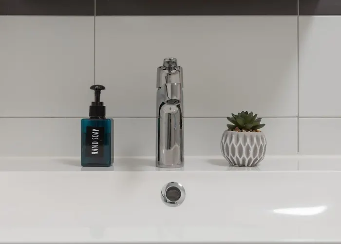 Lejlighed Tra I Versi Di Saba In Centro A *