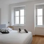 Tra I Versi Di Saba In Centro A