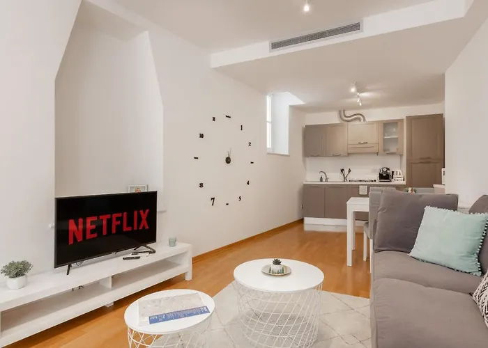 Apartment Tra I Versi Di Saba In Centro A