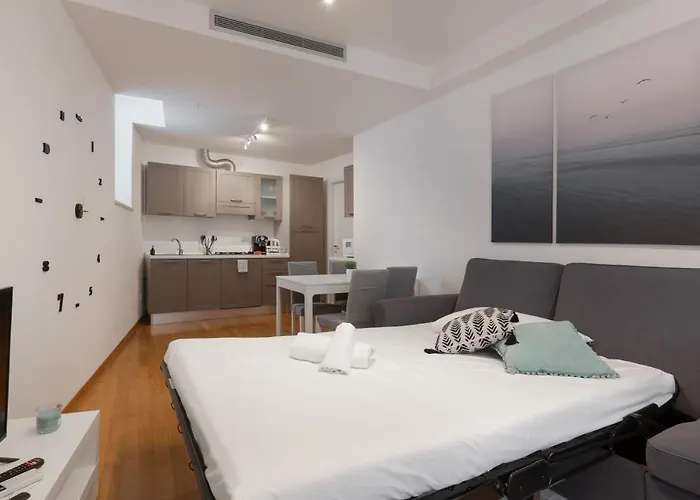 Apartment Tra I Versi Di Saba In Centro A *