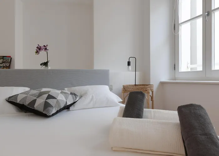 Apartment Tra I Versi Di Saba In Centro A *